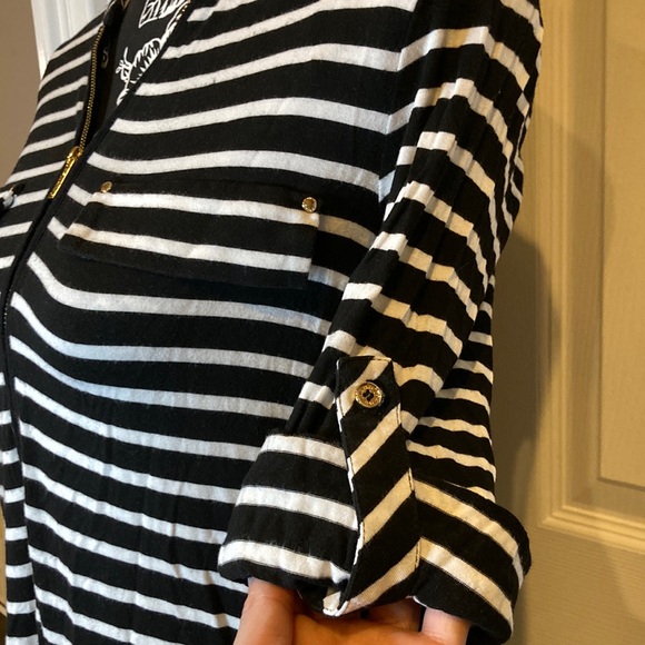 Calvin Klein Stripped Blouse. Size XS - Picture 6 of 8